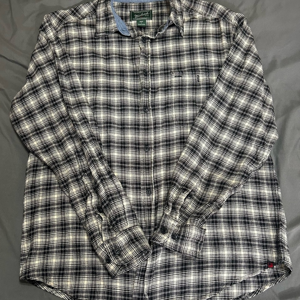 Woolrich Men's Large Black and White Plaid Long Sleeve Flannel Shirt